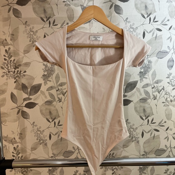 ✨Babaton Contour Square Neck Body Suit✨ - Picture 3 of 4